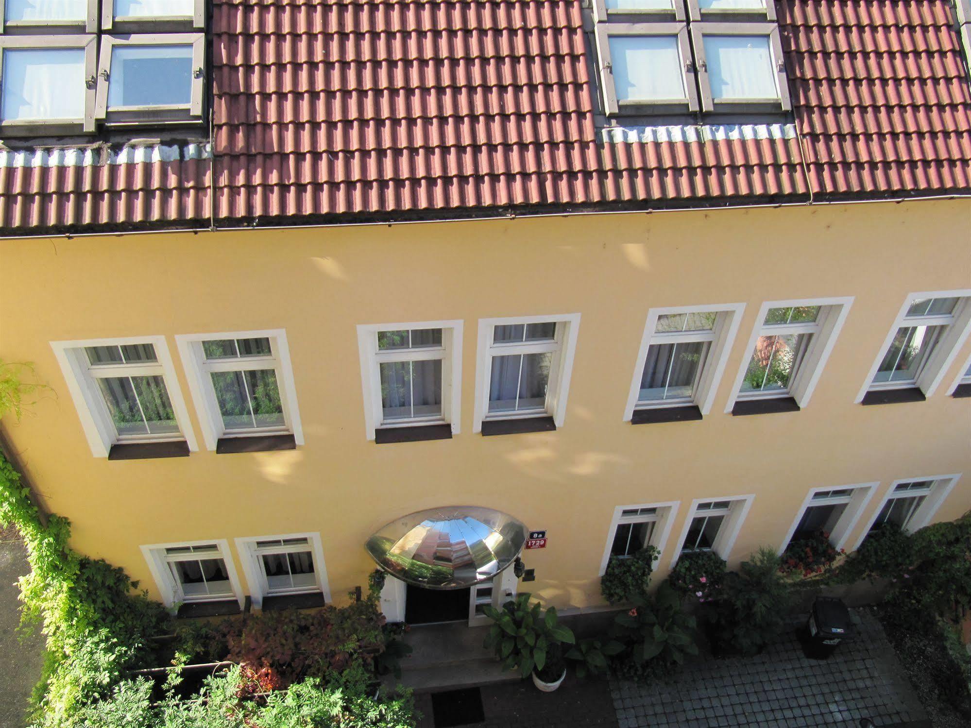 Amadeus Hotel Prague Exterior photo